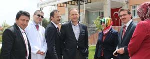 Milletvekili Akgün, Hastanede Yatan Çocuklarin Bayramini Kutladi
