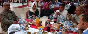 Ak Parti Il Baskanligindan Partililere Iftar Yemegi