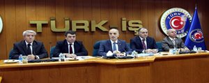 TÜRK-IS Yönetim Kurulu 12 Kasim’da Karaman’da Toplanacak