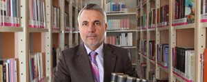 KMÜ Rektör Yardimcisi Prof. Dr. Mehmet Karatas’tan Kitap Bagisi