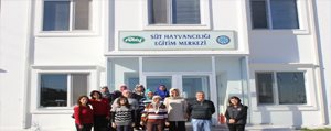 Kadin Çiftçiler, Bursa’da Sütas Egitim Çiftligini Gezdi