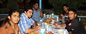  Müftülük’ten Mültecilere Iftar