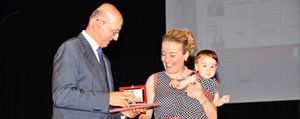  KMÜ Ögretim Üyesine Yilin Doktora Tezi Ödülü