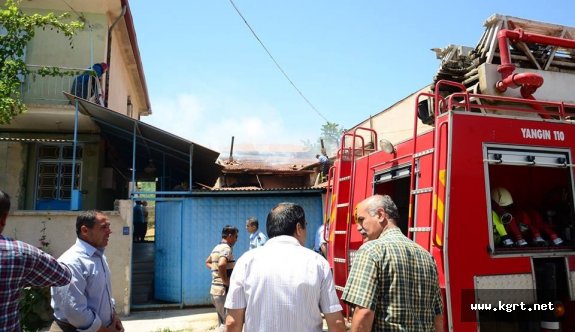 Karaman’da Çıkan Ev Yangınında Bir Genç, Yanarak Yaralandı