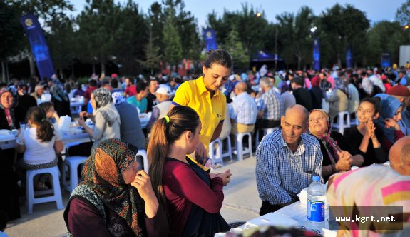 Turkcell, Karaman’da 2.500 Kişiye İftar Verdi