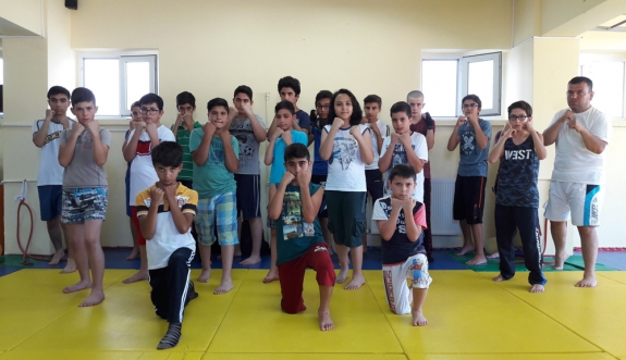 Muay Thai ve Kick Boks Gençlerin İlgi Odağı Oldu