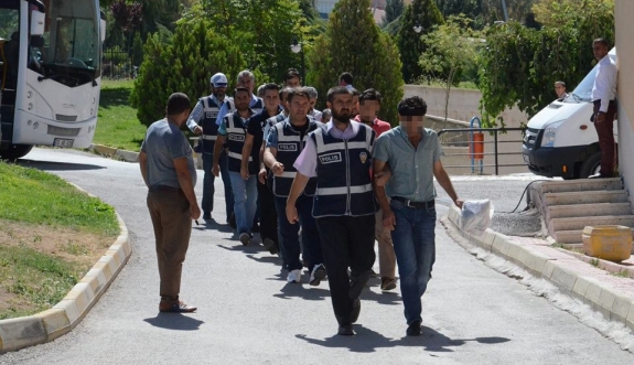 Karaman'daki FETÖ Operasyonuna 3 Tutuklama