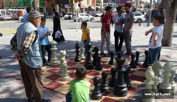 Karaman’da “Sokakta Satranç Var” Projesi Başlıyor
