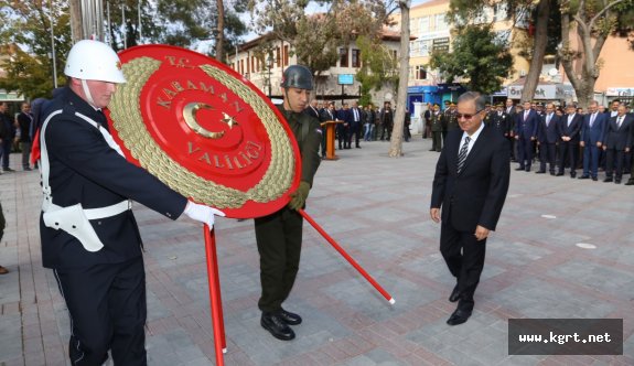 Cumhuriyet Bayramı Çelenk Sunma Töreni İle Başladı