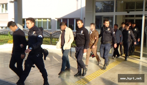 Karaman’da FETÖ’den Gözaltına Alınan 13 Kişi Adliyeye Sevk Edildi