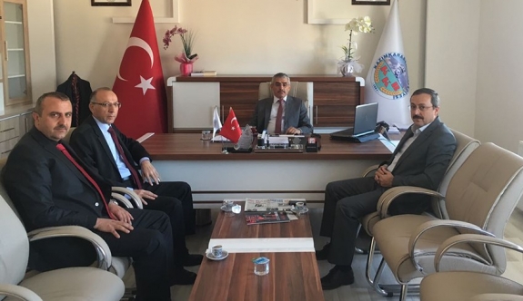 KMÜ'den Kazımkarabekir Belediye Başkanına Teşekkür