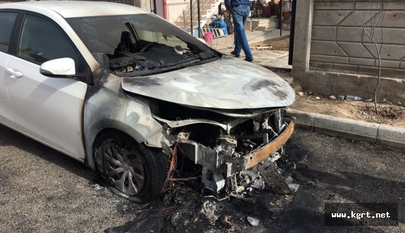 Karaman'da Park Halindeki Otomobil Yandı