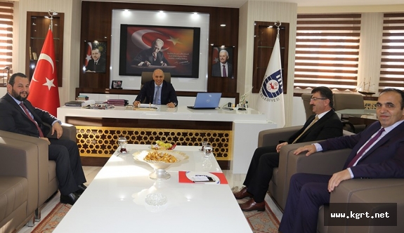 KMÜ Rektörü Akgül'den Belediye Başkanı Çalışkan'a İade-i Ziyaret