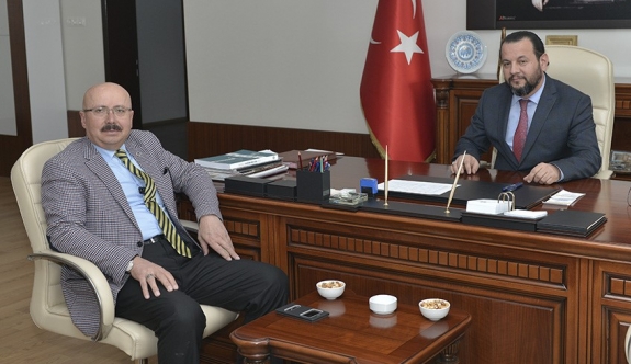 Sarıveliler Belediye Başkanından KMÜ Rektörü Akgül’e Tebrik