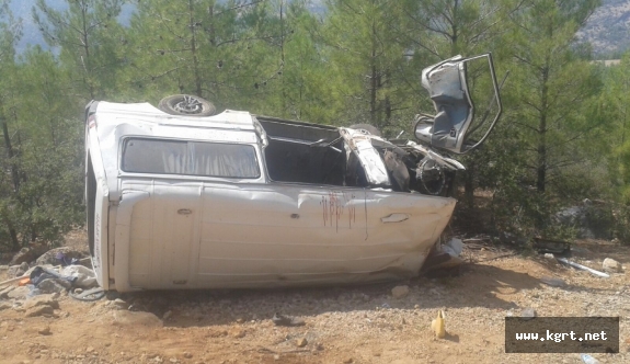Karaman’da İşçileri Taşıyan Minibüs Uçuruma Yuvarlandı: 1 ölü, 6 yaralı