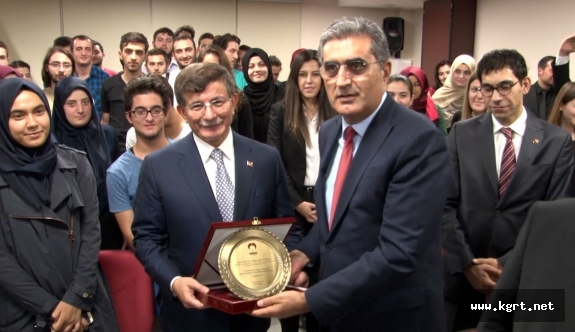 Eski Başbakan Davutoğlu 8 Aralık’ta Karaman’a Geliyor