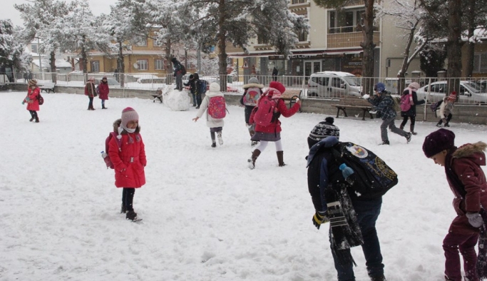 Karaman’da Taşımalı Eğitime Kar Engeli