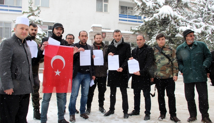 Karaman’da Vatandaşlar, Afrin Operasyonuna Katılmak İçin Askerlik Şubesine Dilekçe Verdi