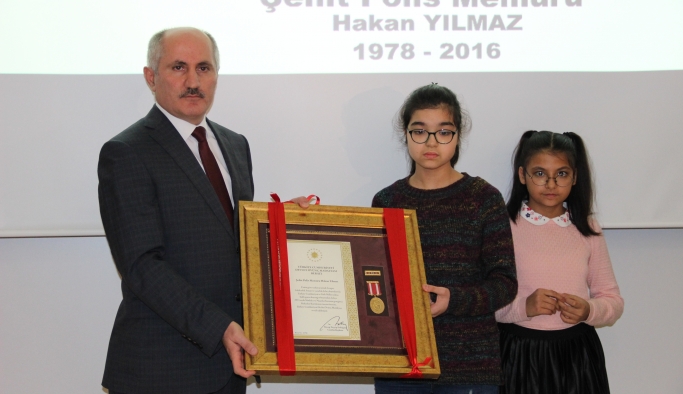 Şehit Polis Memurunun Devlet Övünç Madalyası Kızlarına Verildi