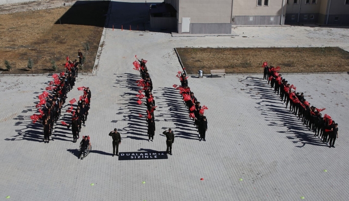 Ahi Evran Okulu Öğrencilerinden Mehmetçik İçin Afrin Gösterisi