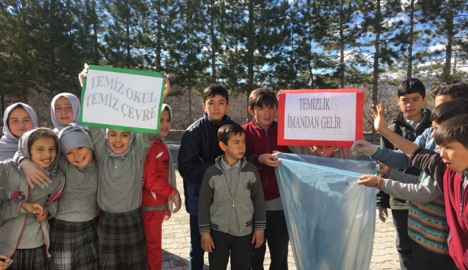 Karaman’da Bahar Temizliği Okullardan Başladı
