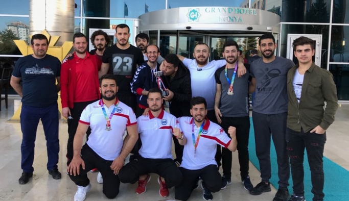 KMÜ Erkek Hentbol Takımı Süper Lige Yükseldi