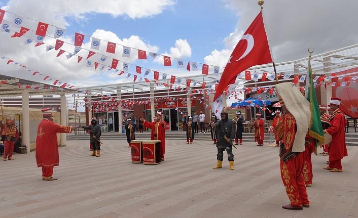 KMÜ, Halk Oyunları Ve Mehter Marşları İle Şenlendi