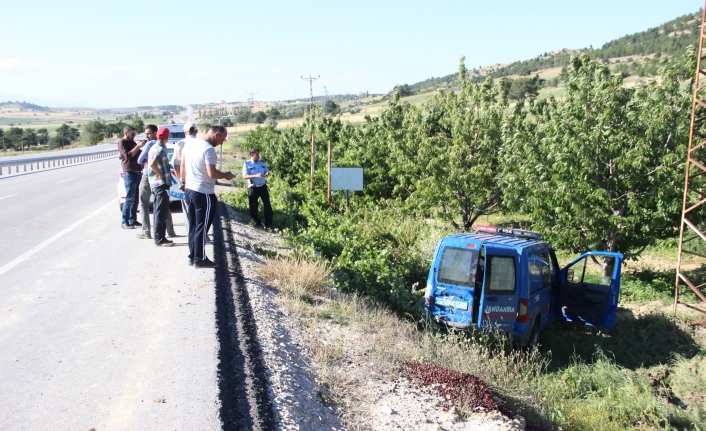 Karaman’da Jandarma Aracı Kaza Yaptı: 2 Asker Yaralandı