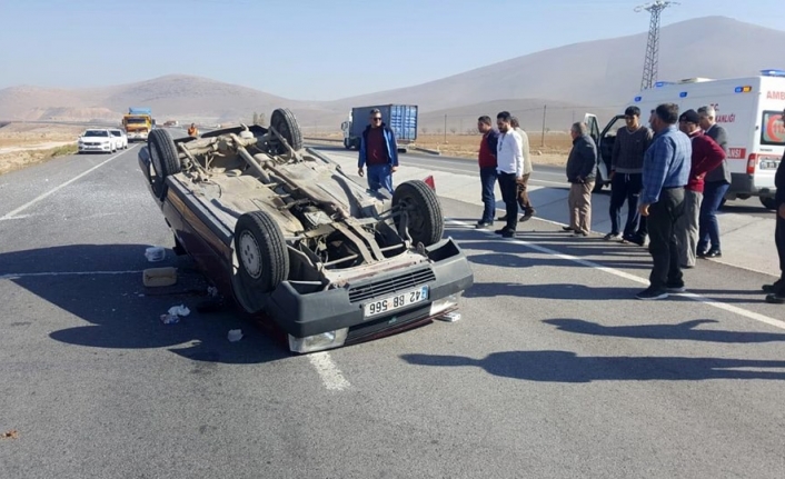 Karaman'da Otomobil Takla Attı: 2 Yaralı