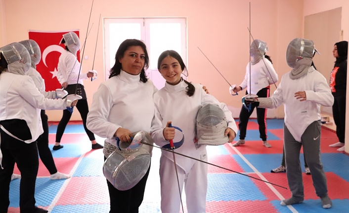 Aile Katılımlı “Soğuk Zamanlarda Sıcak Salonlarımızda Spora” Projesine Yoğun İlgi