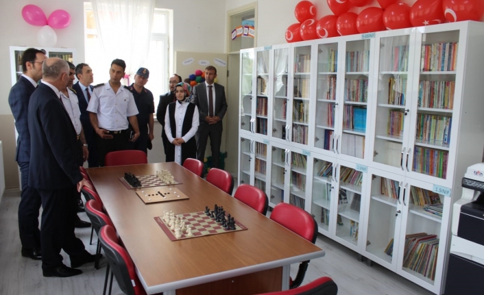 Kıraman Köyüne Kütüphane Açıldı
