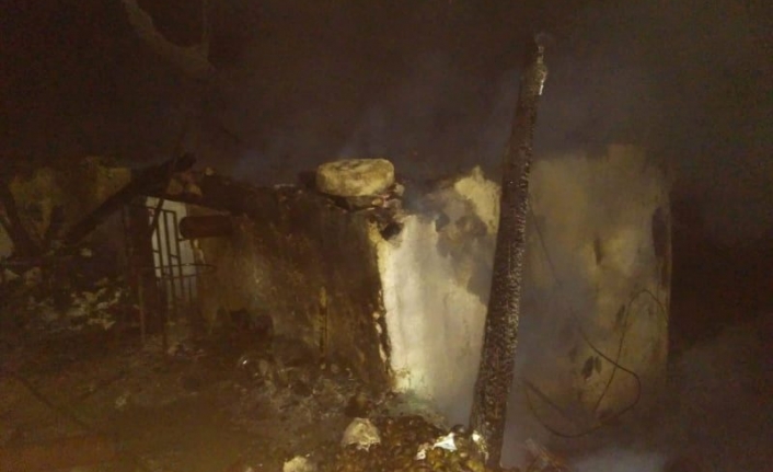 Karaman'da Aşırı Isınan Akü Yangın Çıkardı