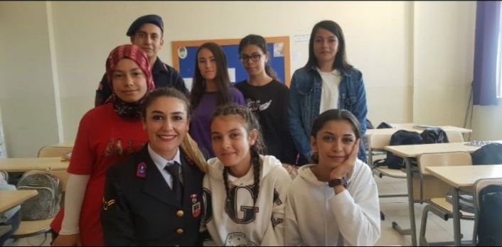 Lise Öğrencilerine Jandarma'dan Meslekı Tanıtımı