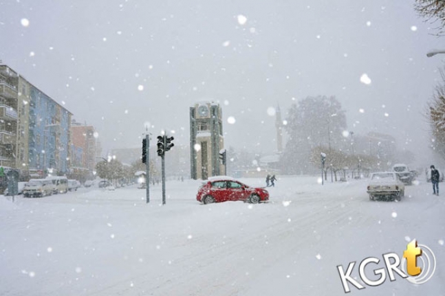 Karaman’a Kar Geliyor