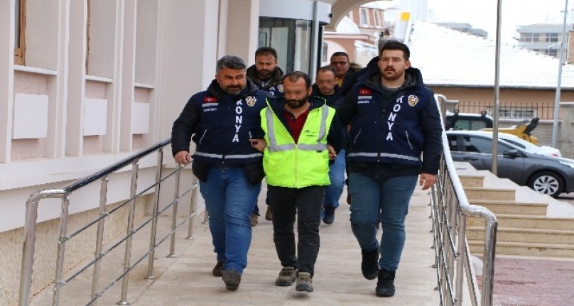 Konya'da Alacak Verecek Kavgasında Yeğenini Öldürdü, Arkadaşını Ağır Yaraladı