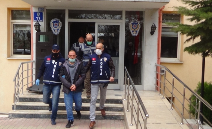 Konya’da Üç Kişiyi Öldürüp Polise Teslim Oldu