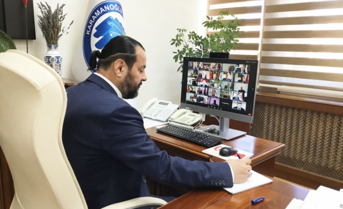 Rektör Akgül, Telekonferans Yöntemiyle ÜAK Toplantısına  Katıldı