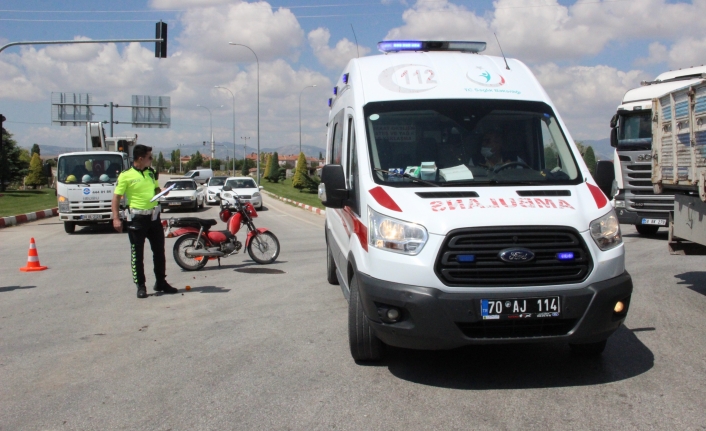 Karaman’da Motosiklet İle Kamyonet Çarpıştı: 1 Yaralı