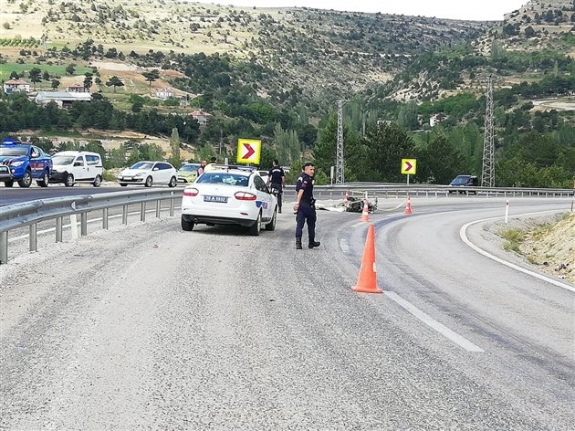 Karaman’da Virajı Alamayan Sürücü Hayatını Kaybetti