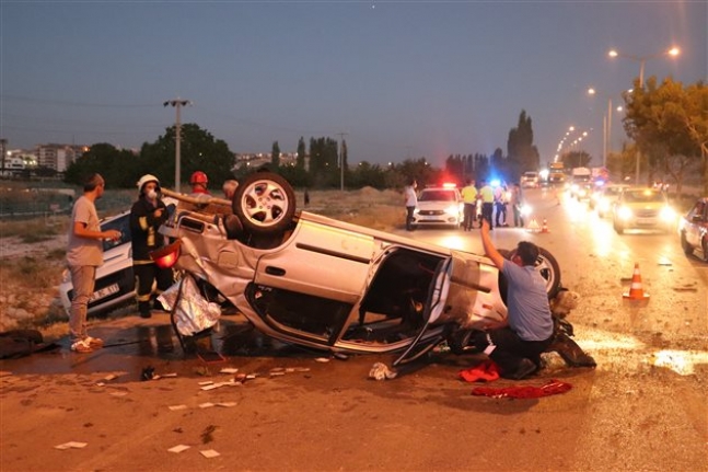 Karaman’da Otomobil Takla Attı: 2 Yaralı