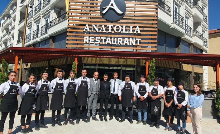 Anatolia Restoran Hizmet Vermeye Başlıyor