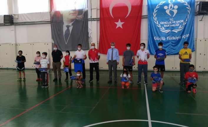 Türkiye Şampiyonasında Yarışacak Sporculara Destek