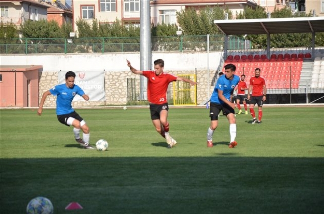 Karaman Belediyespor İlk Maçına Çıktı