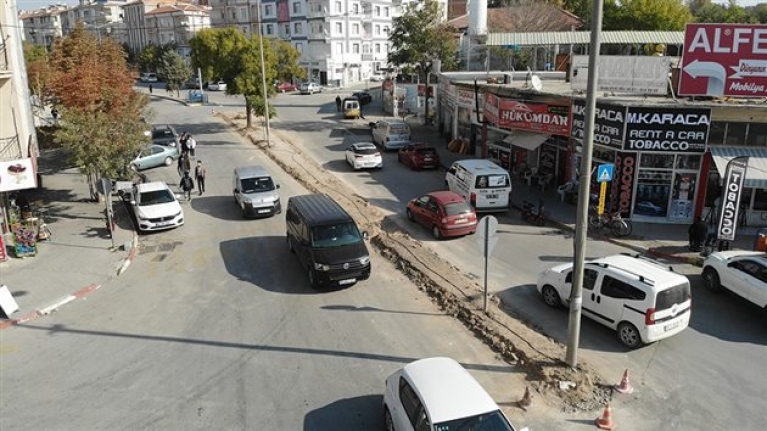 Karaman Belediyesi Çalışmalara Ara Vermeden Devam Ediyor