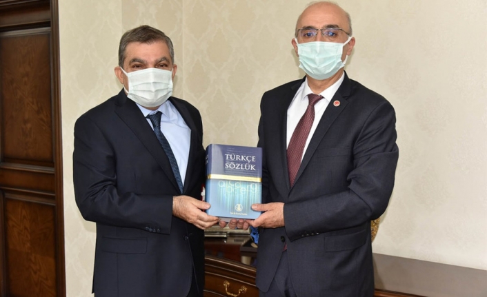 Türk Dil Kurumu Başkanı Gürsevin’den Vali Işık’a Ziyaret