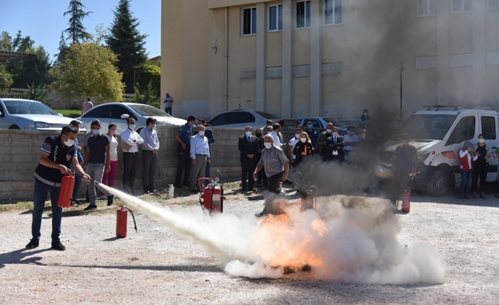 Kurum Personeline Yönelik Yangın Söndürme Eğitimi Verildi
