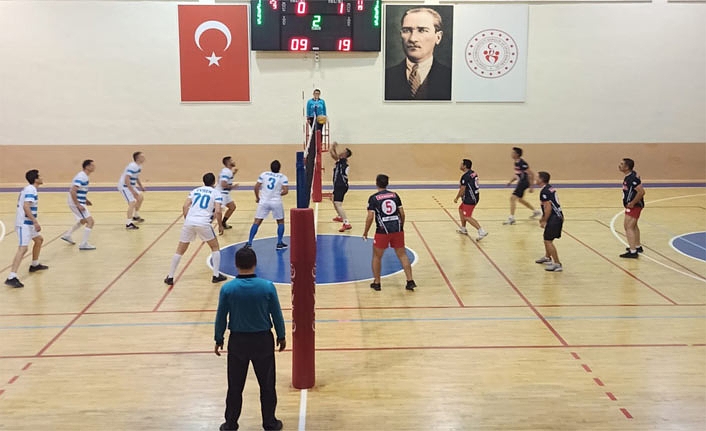 Kurumlararası Cumhuriyet Kupası Voleybol Turnuvası Başladı