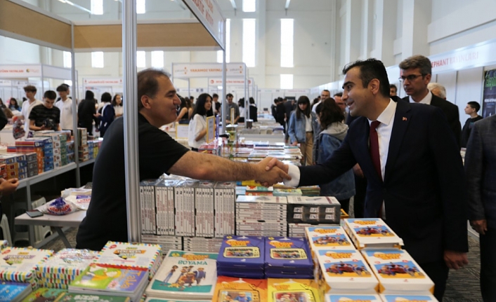 Karaman Belediyesi 2. Kitap Günleri Açıldı