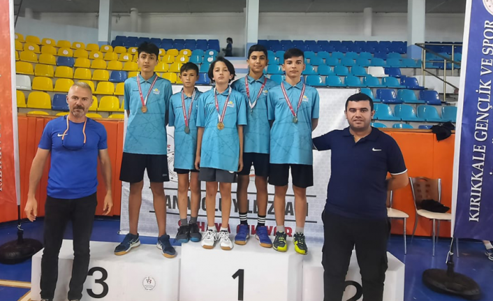 Badminton Takımı Kırıkkale’den 1.’lik İle Karaman’a Dönüyor