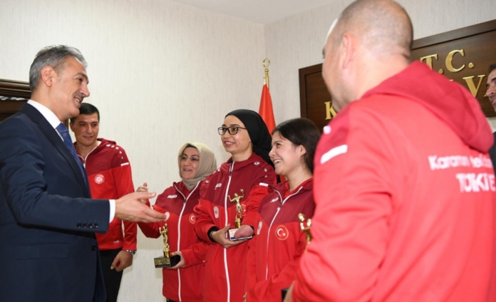 Türkiye Şampiyonu Takımdan Vali Akkoyun’a Ziyaret